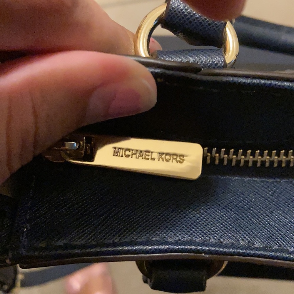 Michael Kors mini purse - Picture 8 of 11